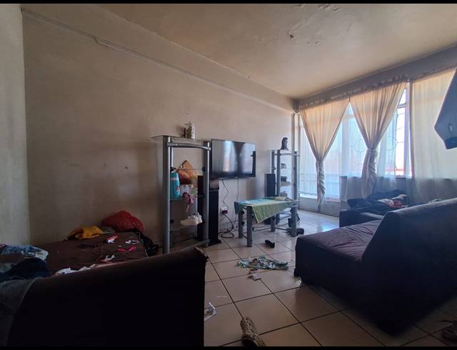 1 BEDROOM FLAT FOR SALE IN VEREENIGING CENTRAL